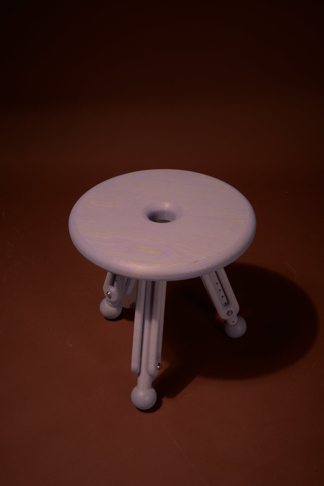 3 BENT - Justerbart Sidobord LILA